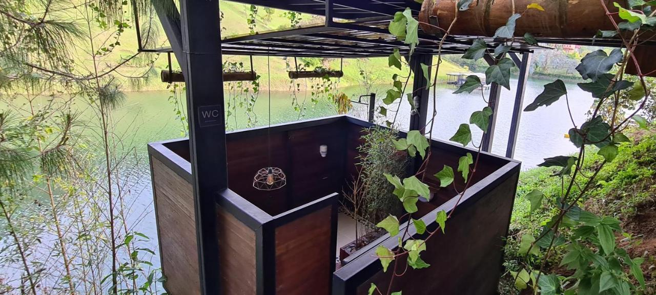 Domus Glamping Guatape Hotel ภายนอก รูปภาพ