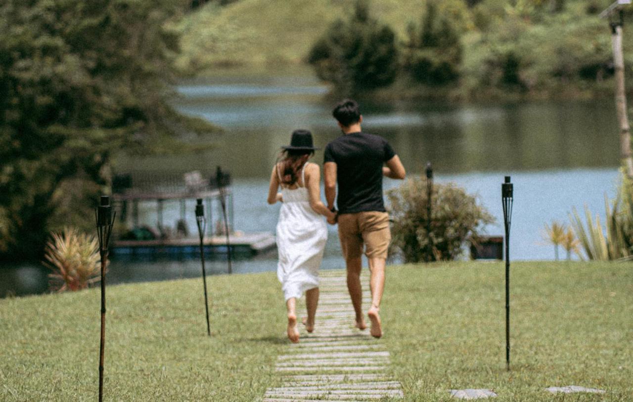 Domus Glamping Guatape Hotel ภายนอก รูปภาพ